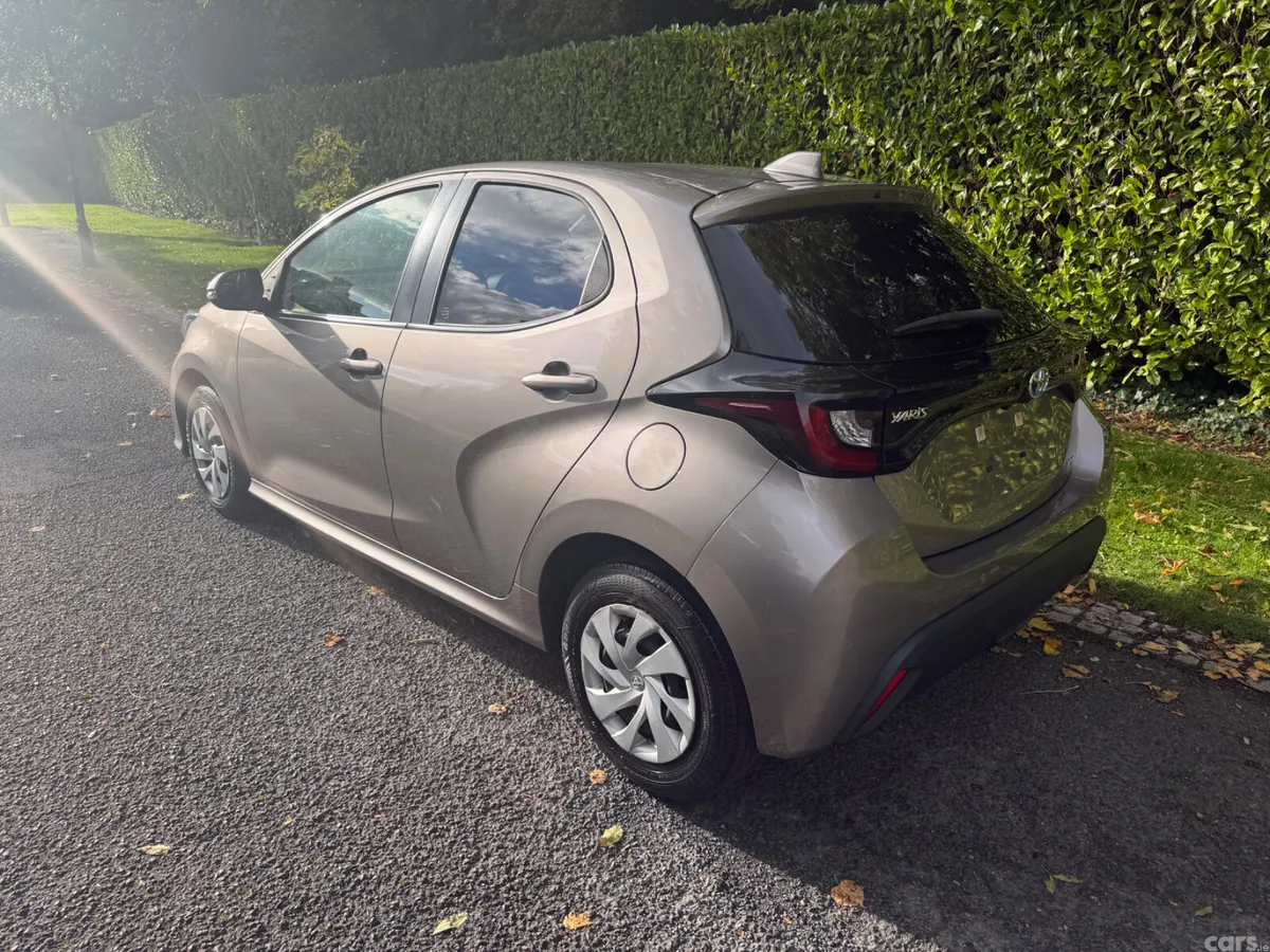 Toyota Yaris Hatchback, Petrol Hybrid, 2021, Beige