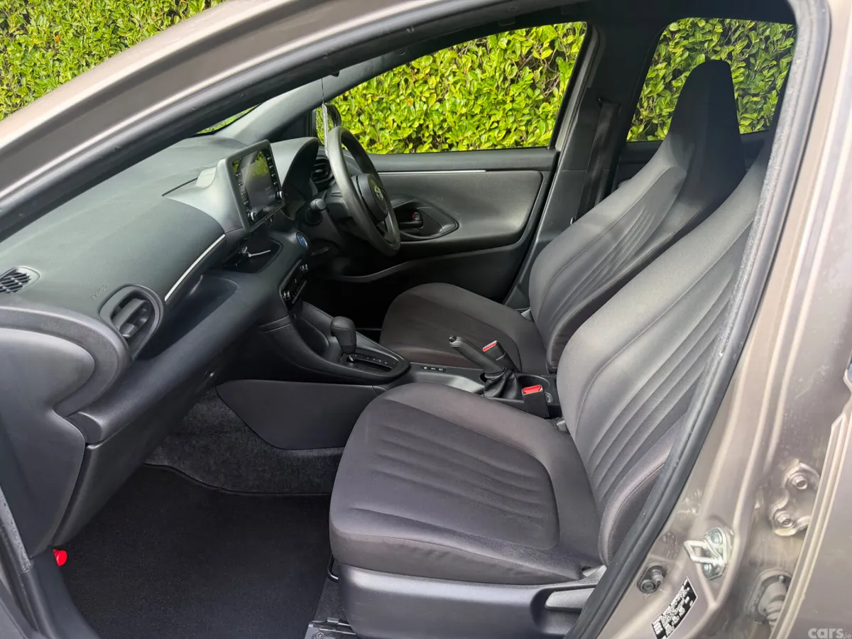 Toyota Yaris Hatchback, Petrol Hybrid, 2021, Beige