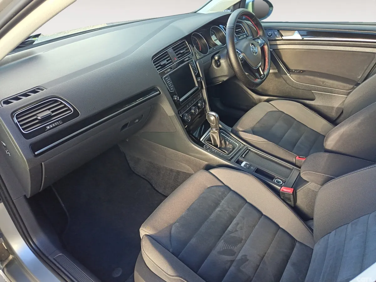 Volkswagen Golf Hatchback, Petrol, 2014, Silver