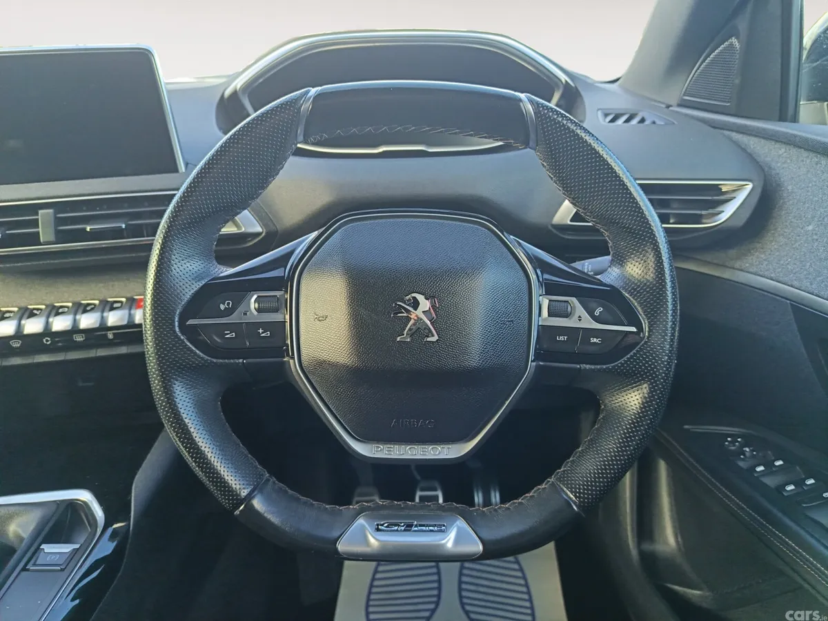 Peugeot 5008 MPV, Diesel, 2018, Grey