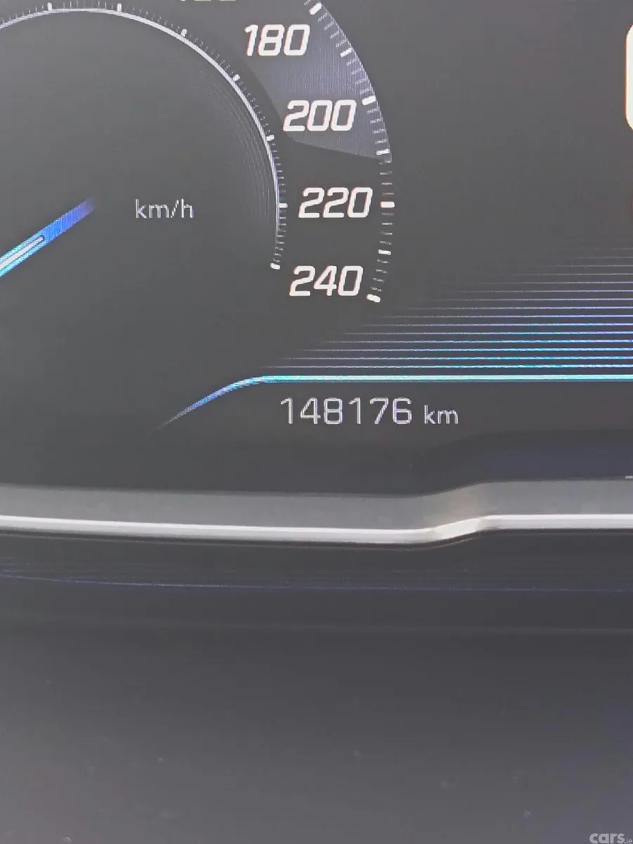 Peugeot 5008 MPV, Diesel, 2018, Grey