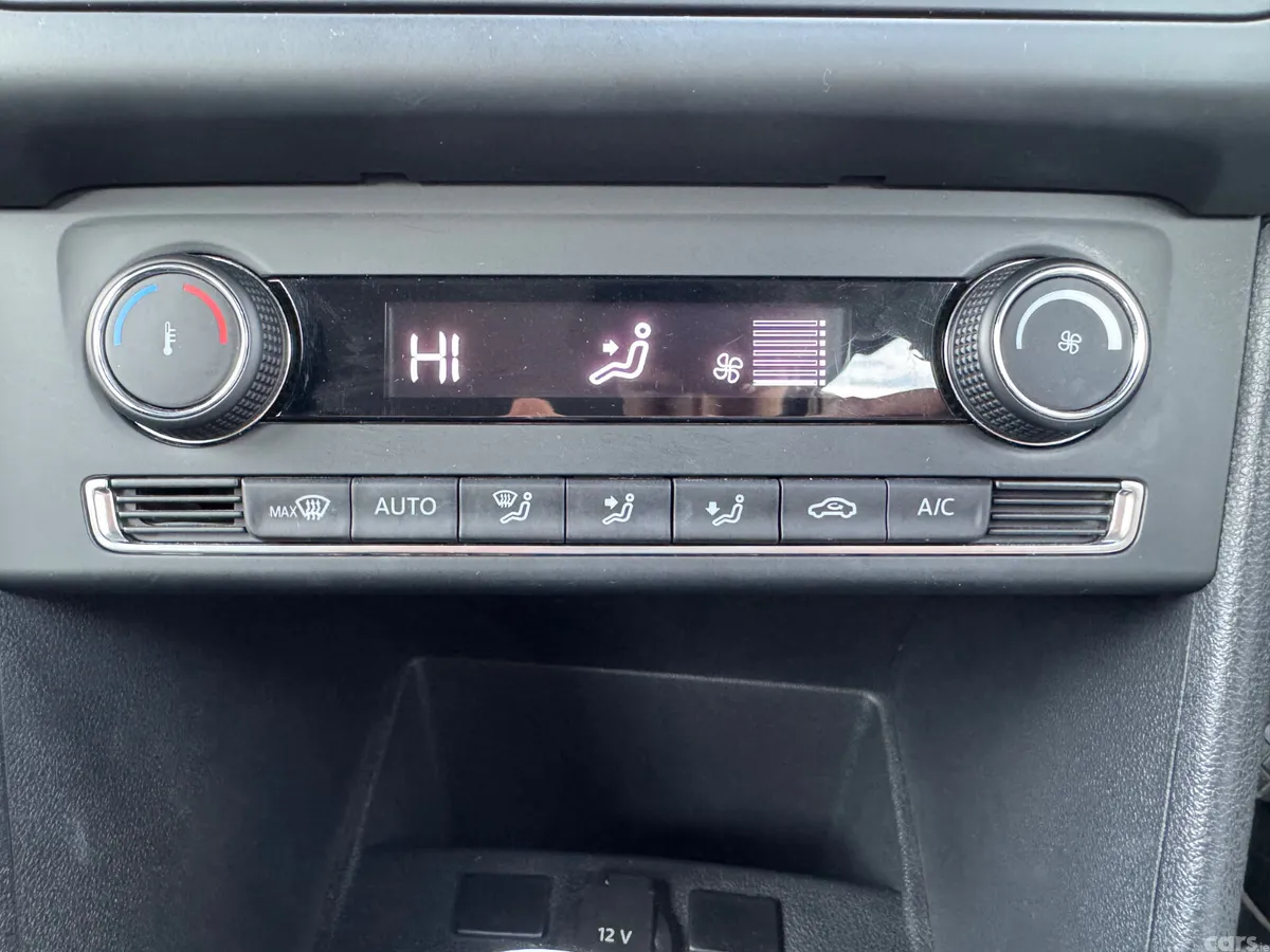 Volkswagen Polo Hatchback, Petrol, 2017, Red