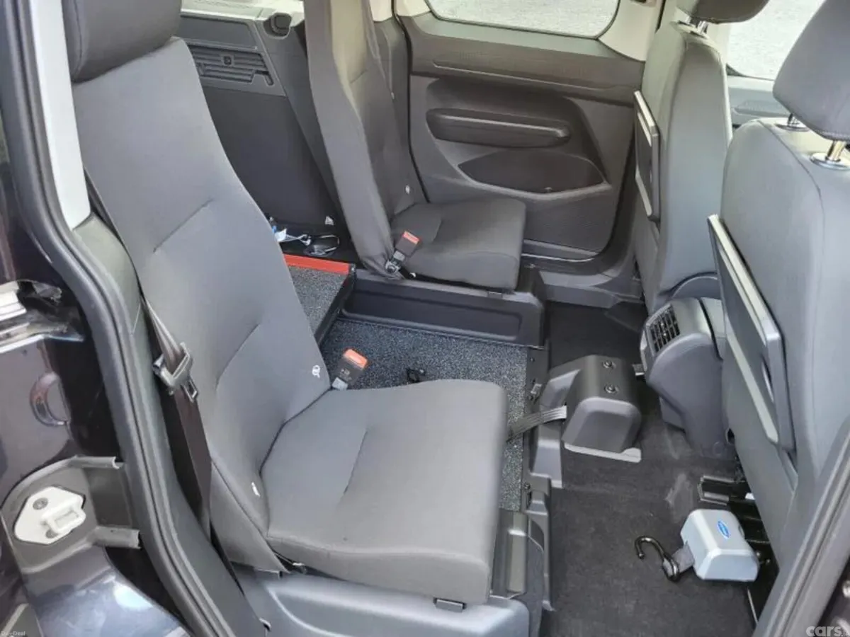 Ford Tourneo Connect MPV, Diesel, 2026, Blue
