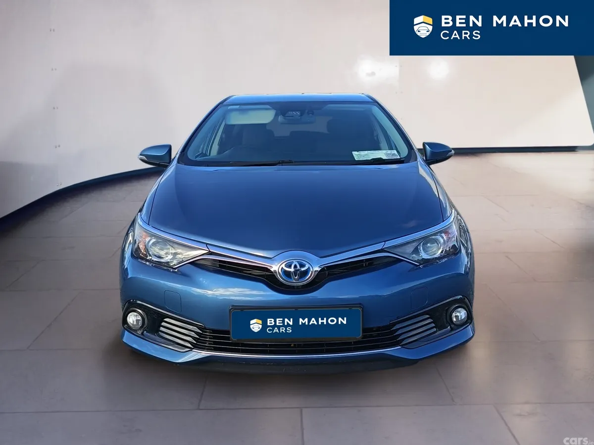 Toyota Auris MPV, Petrol Hybrid, 2018, Blue