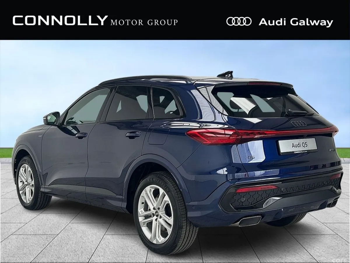 Audi Q5 SUV, Petrol Plug-in Hybrid, 2027, Blue