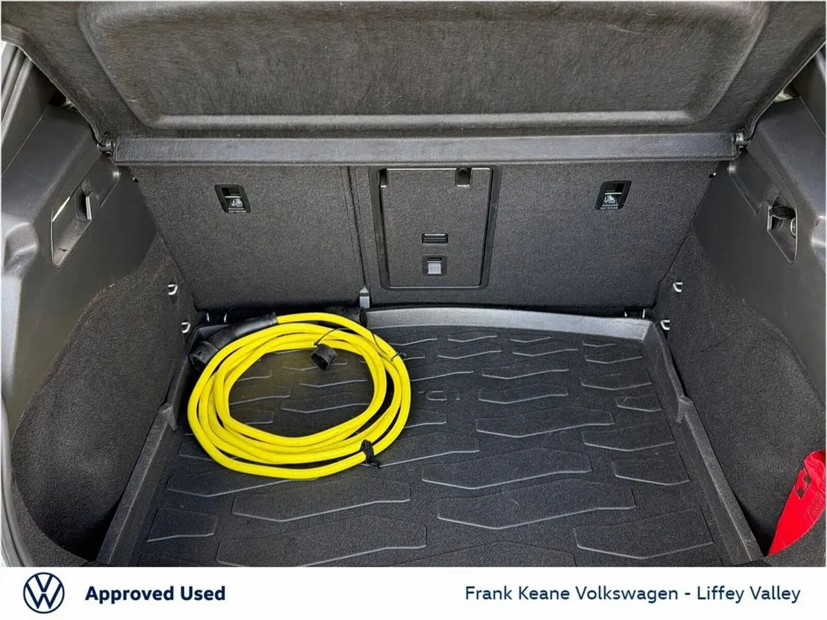 Volkswagen ID.3 Hatchback, Electric, 2023, Silver
