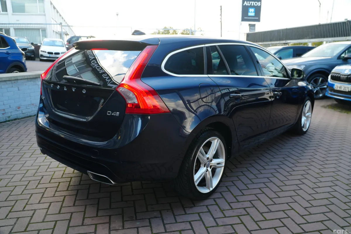 Volvo V60 Estate, Diesel, 2018, Blue
