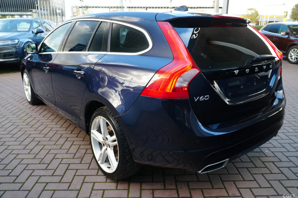Volvo V60 Estate, Diesel, 2018, Blue