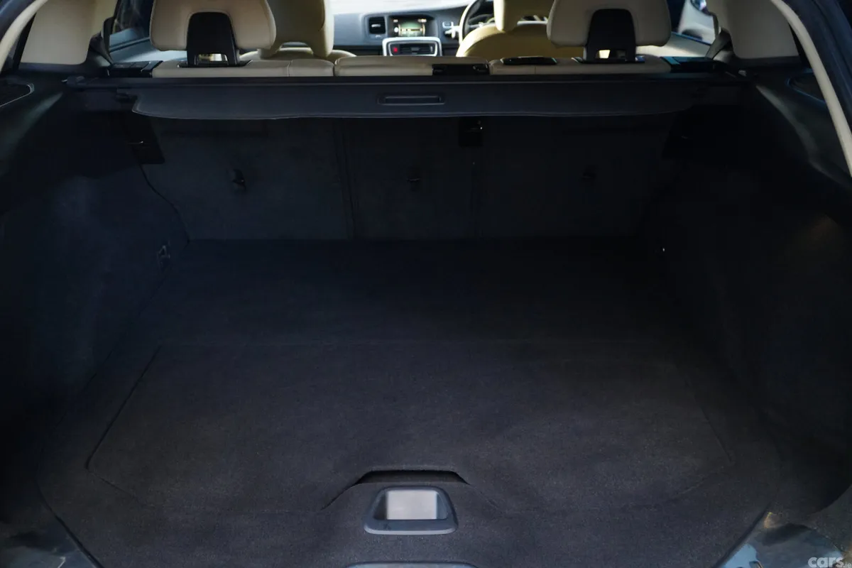 Volvo V60 Estate, Diesel, 2018, Blue