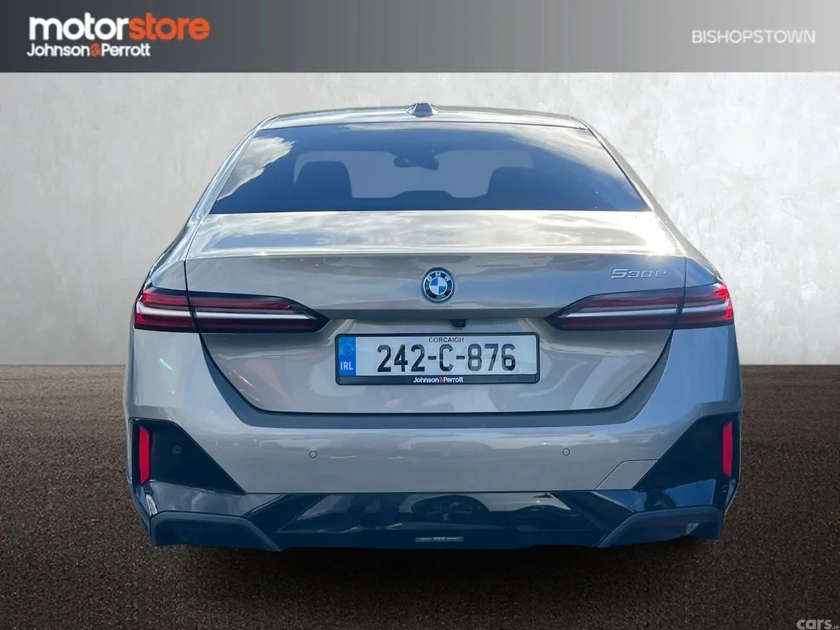 BMW 5-Series Saloon, Petrol Plug-in Hybrid, 2024, Grey