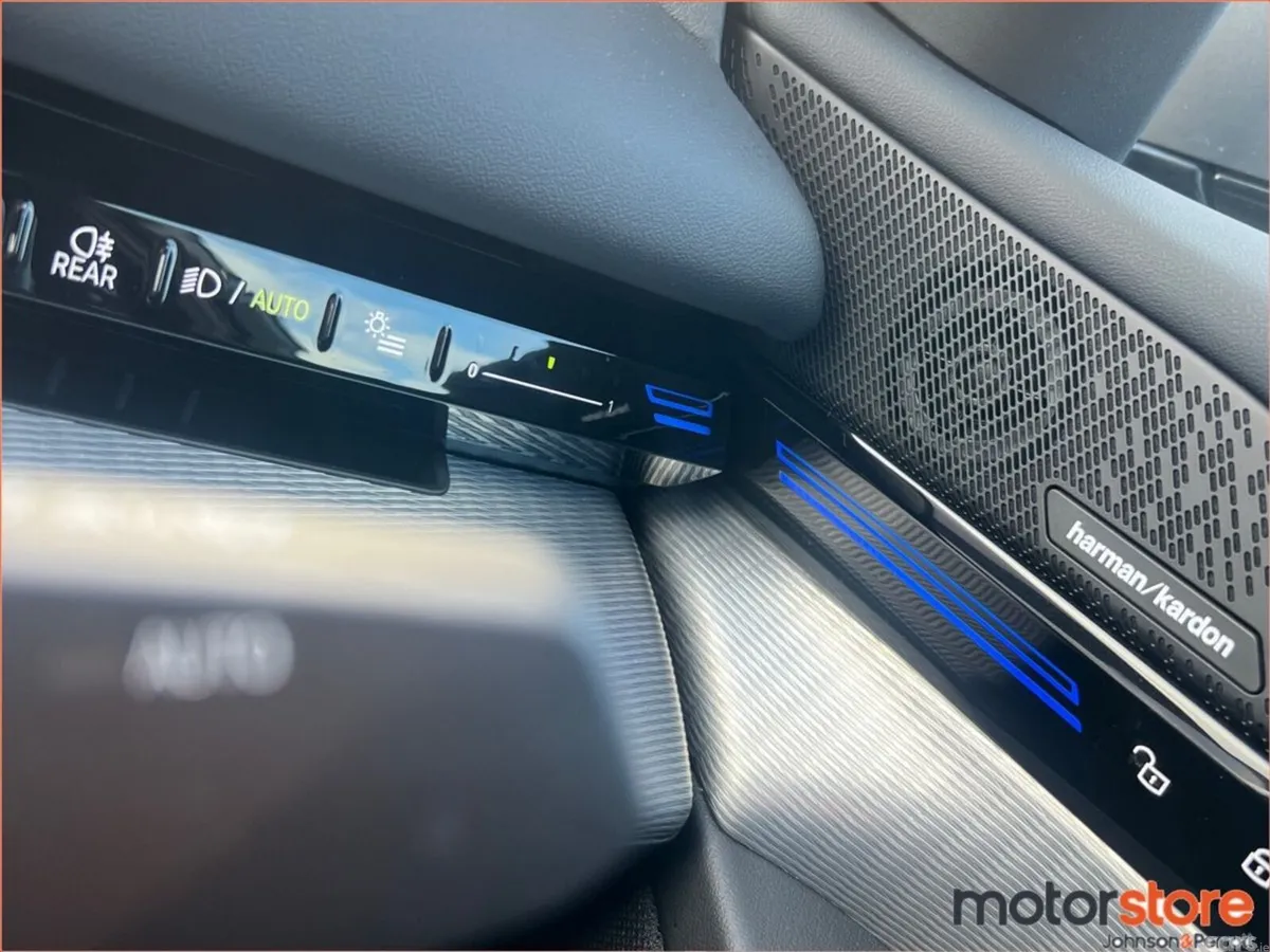 BMW 5-Series Saloon, Petrol Plug-in Hybrid, 2024, Grey