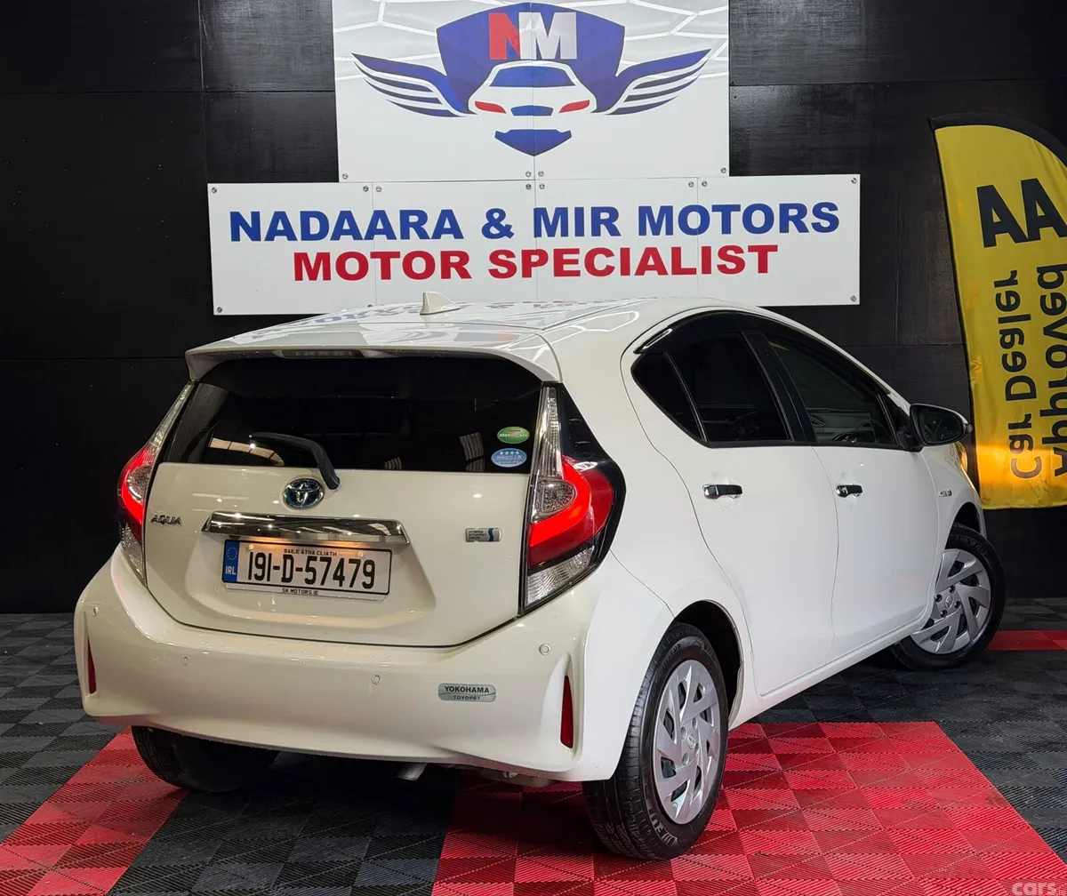 Toyota Aqua Hatchback, Petrol Hybrid, 2019, White