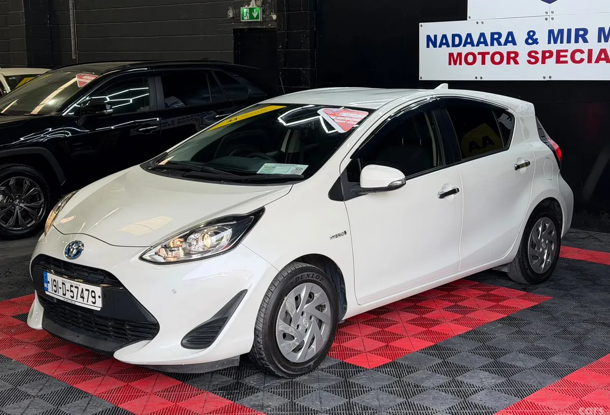 Toyota Aqua Hatchback, Petrol Hybrid, 2019, White