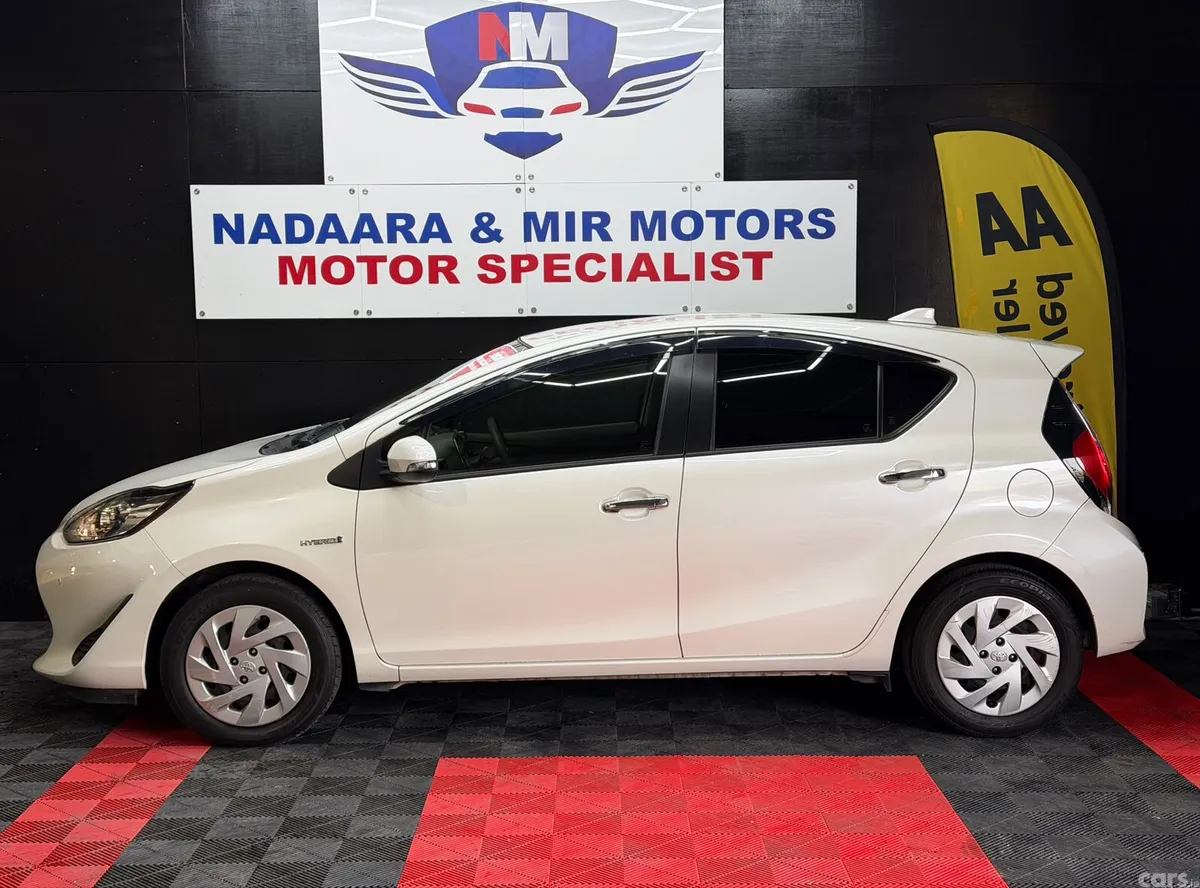 Toyota Aqua Hatchback, Petrol Hybrid, 2019, White
