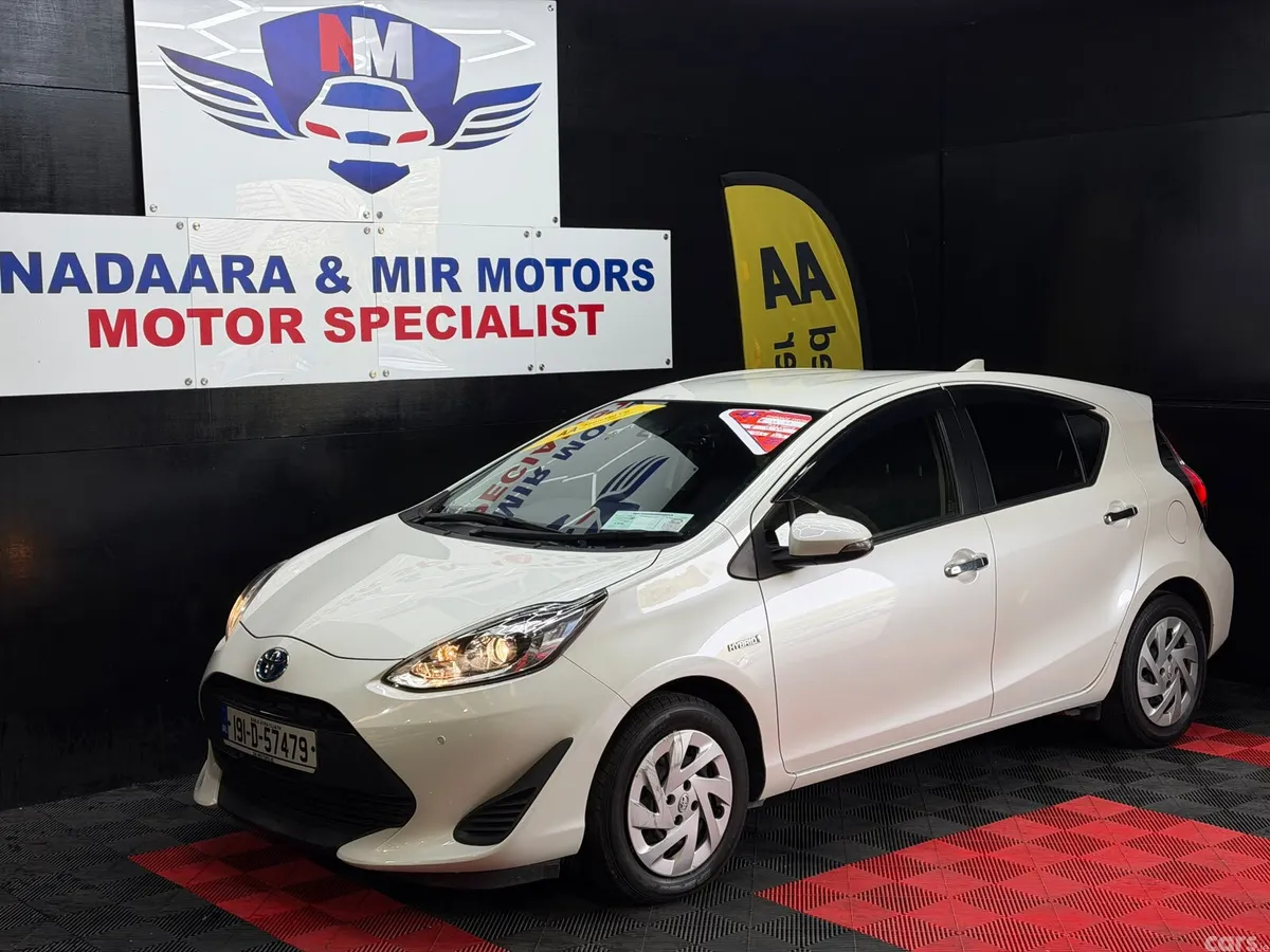 Toyota Aqua Hatchback, Petrol Hybrid, 2019, White