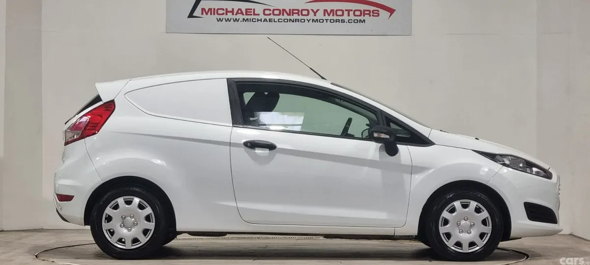 Ford Fiesta MPV, Diesel, 2015, White