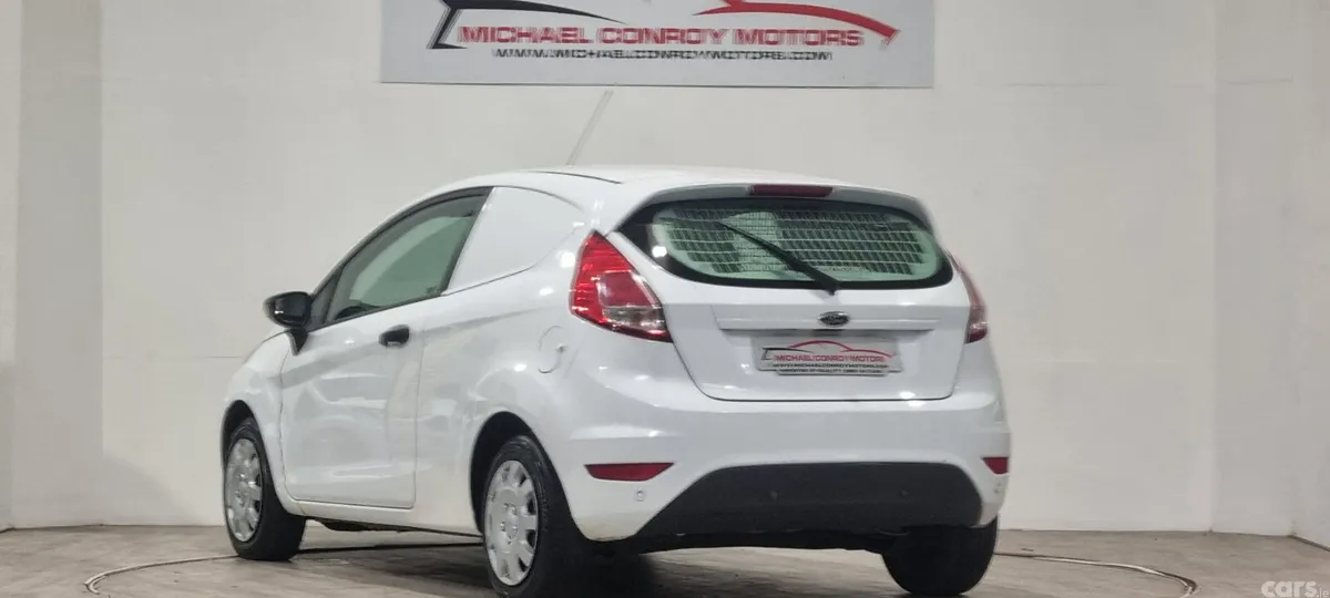 Ford Fiesta MPV, Diesel, 2015, White