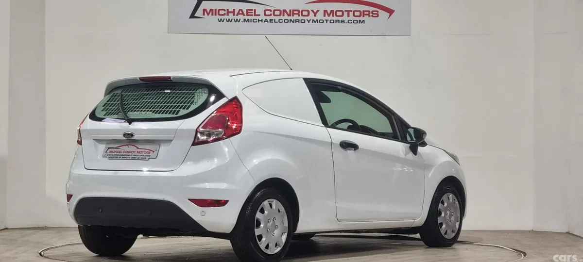 Ford Fiesta MPV, Diesel, 2015, White