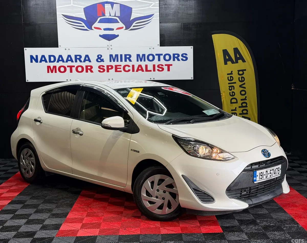Toyota Aqua Hatchback, Petrol Hybrid, 2019, White