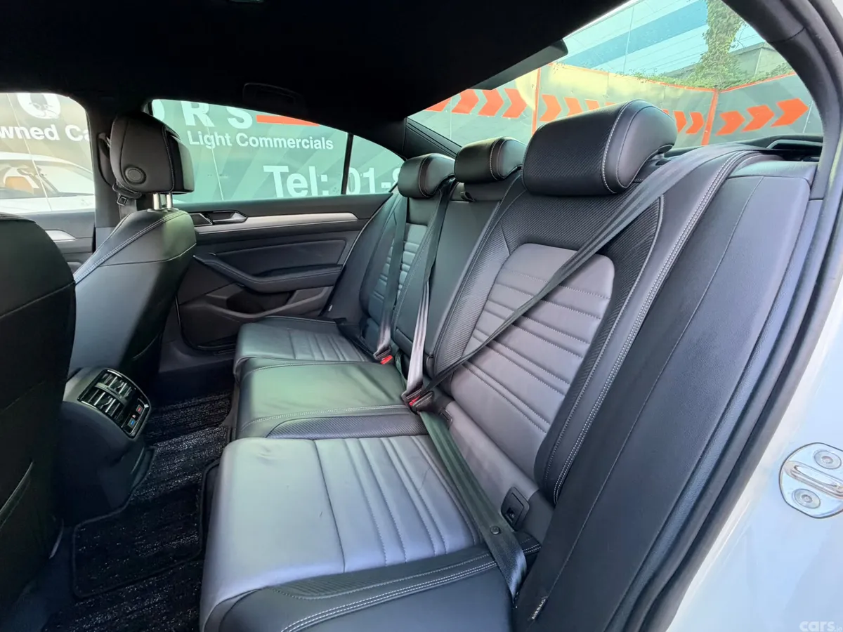 Volkswagen Passat Saloon, Petrol, 2018, White