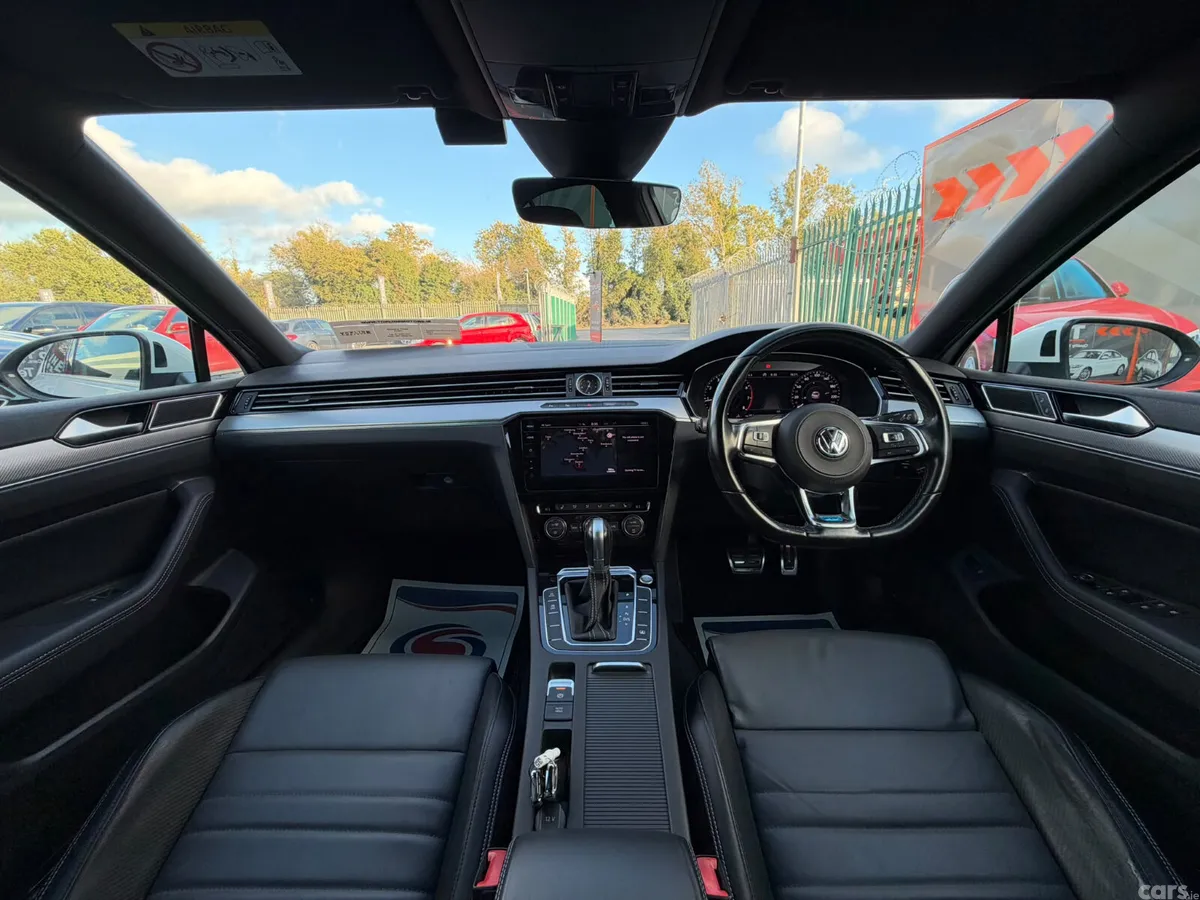 Volkswagen Passat Saloon, Petrol, 2018, White