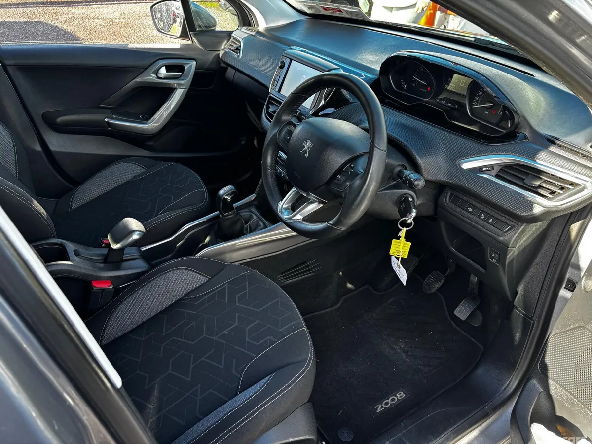 Peugeot 2008 Estate, Diesel, 2017, Grey