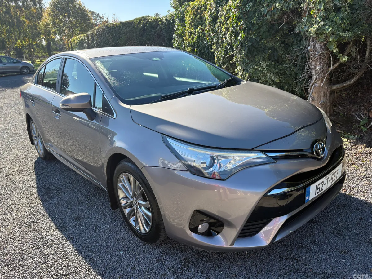 Toyota Avensis Saloon, Diesel, 2015, Brown