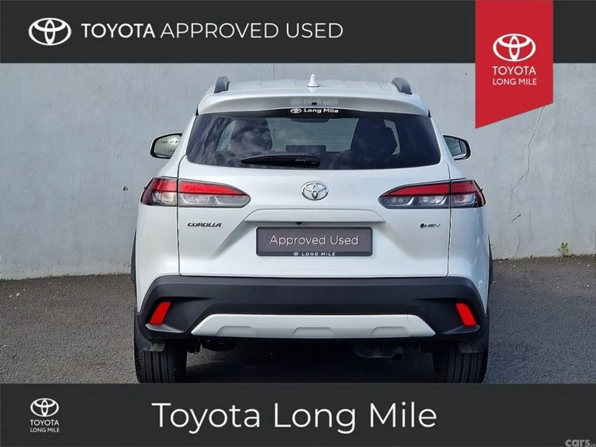 Toyota Corolla Cross Hatchback, Petrol Hybrid, 2023, White