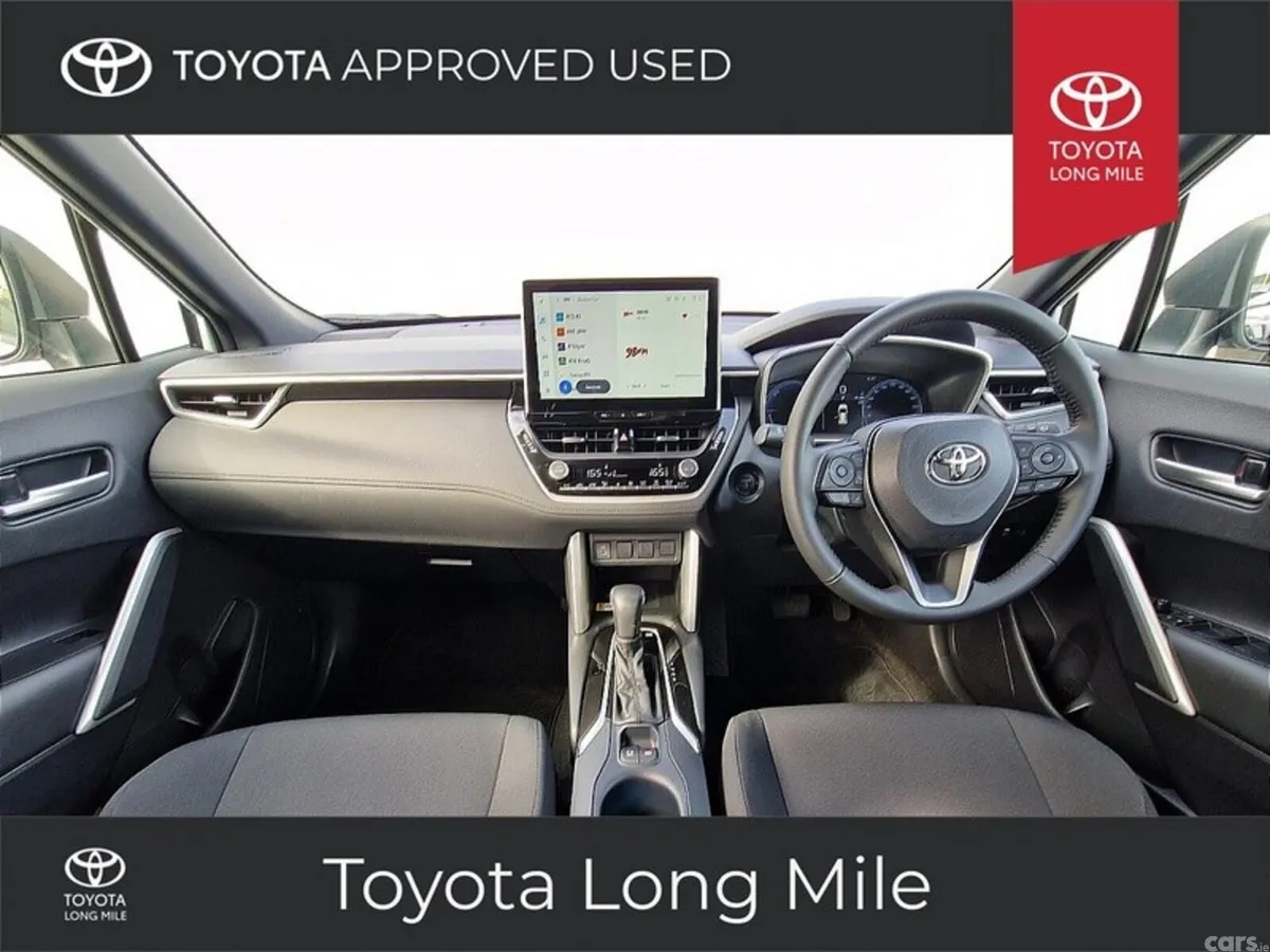 Toyota Corolla Cross Hatchback, Petrol Hybrid, 2023, White
