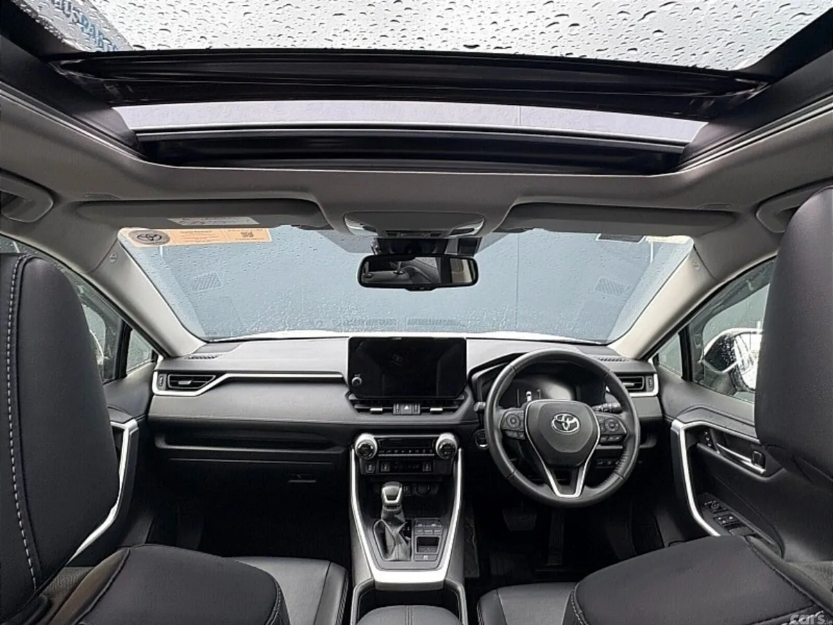 Toyota RAV4 SUV, Petrol Hybrid, 2023, White