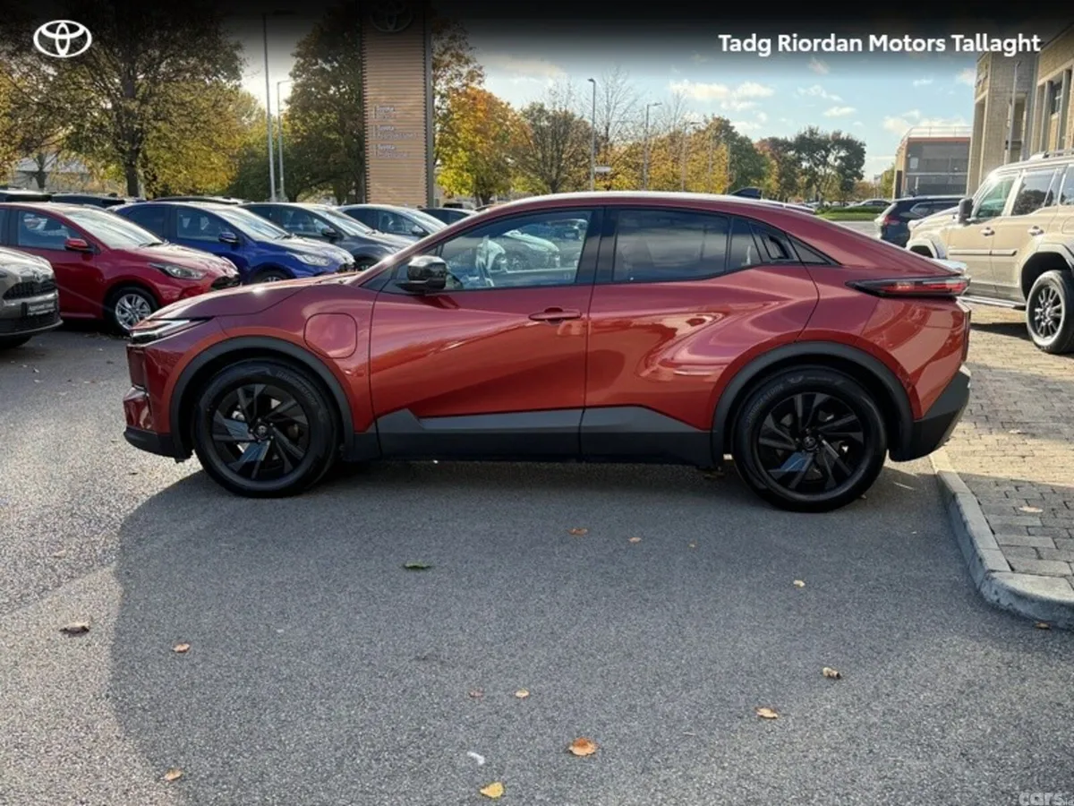 Toyota C-HR Estate, Electric, 2026, Brown
