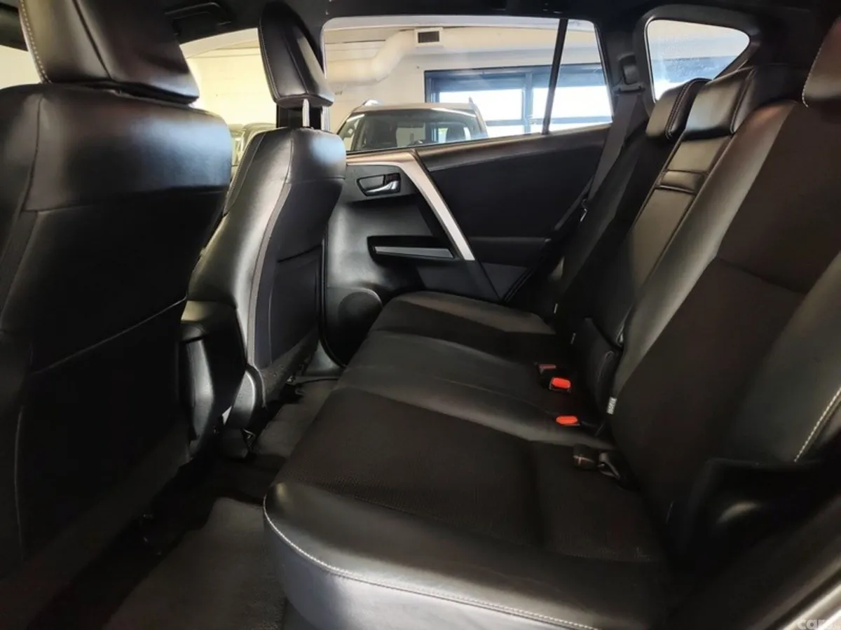 Toyota RAV4 SUV, Petrol Hybrid, 2016, Silver