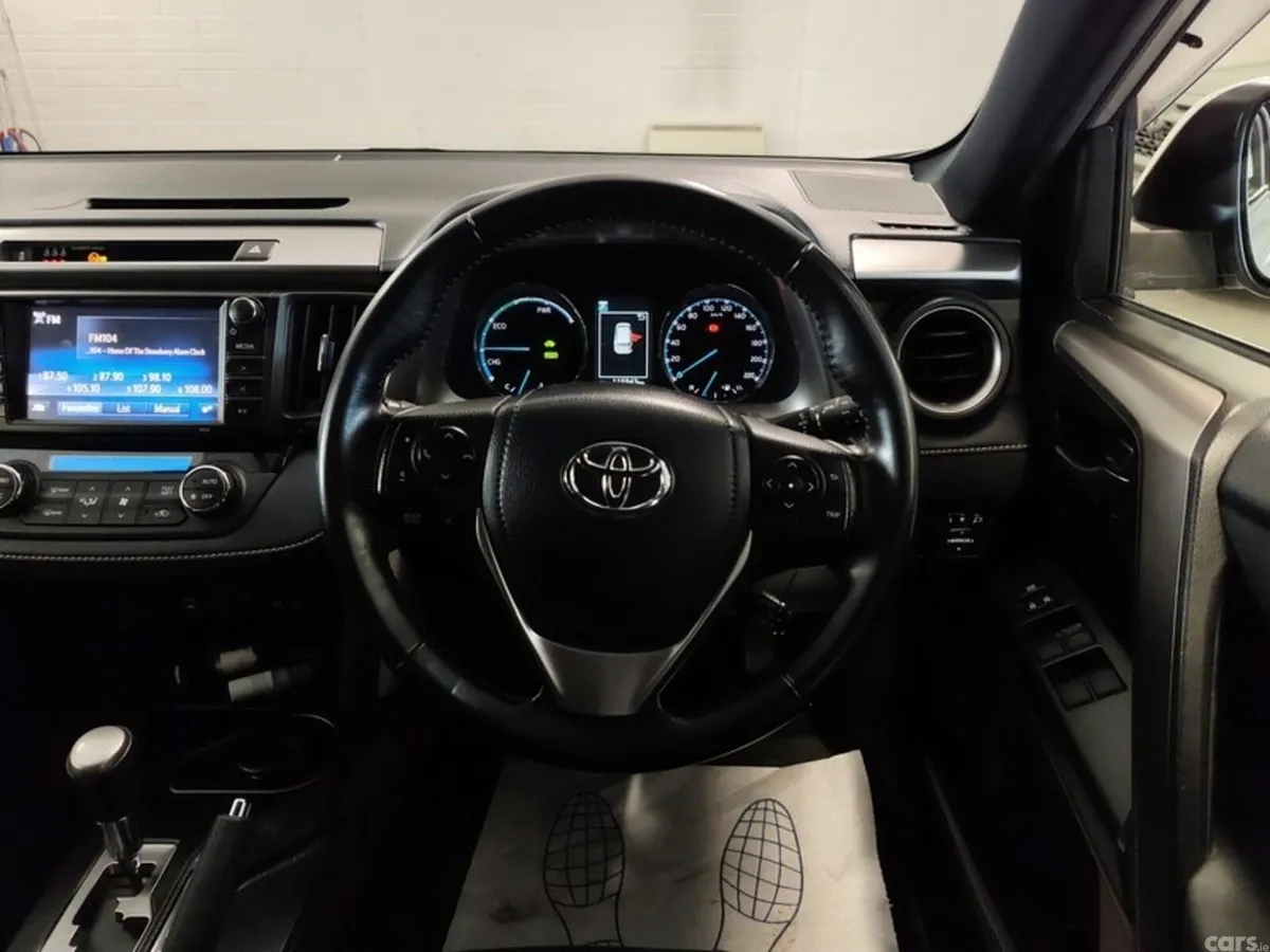 Toyota RAV4 SUV, Petrol Hybrid, 2016, Silver