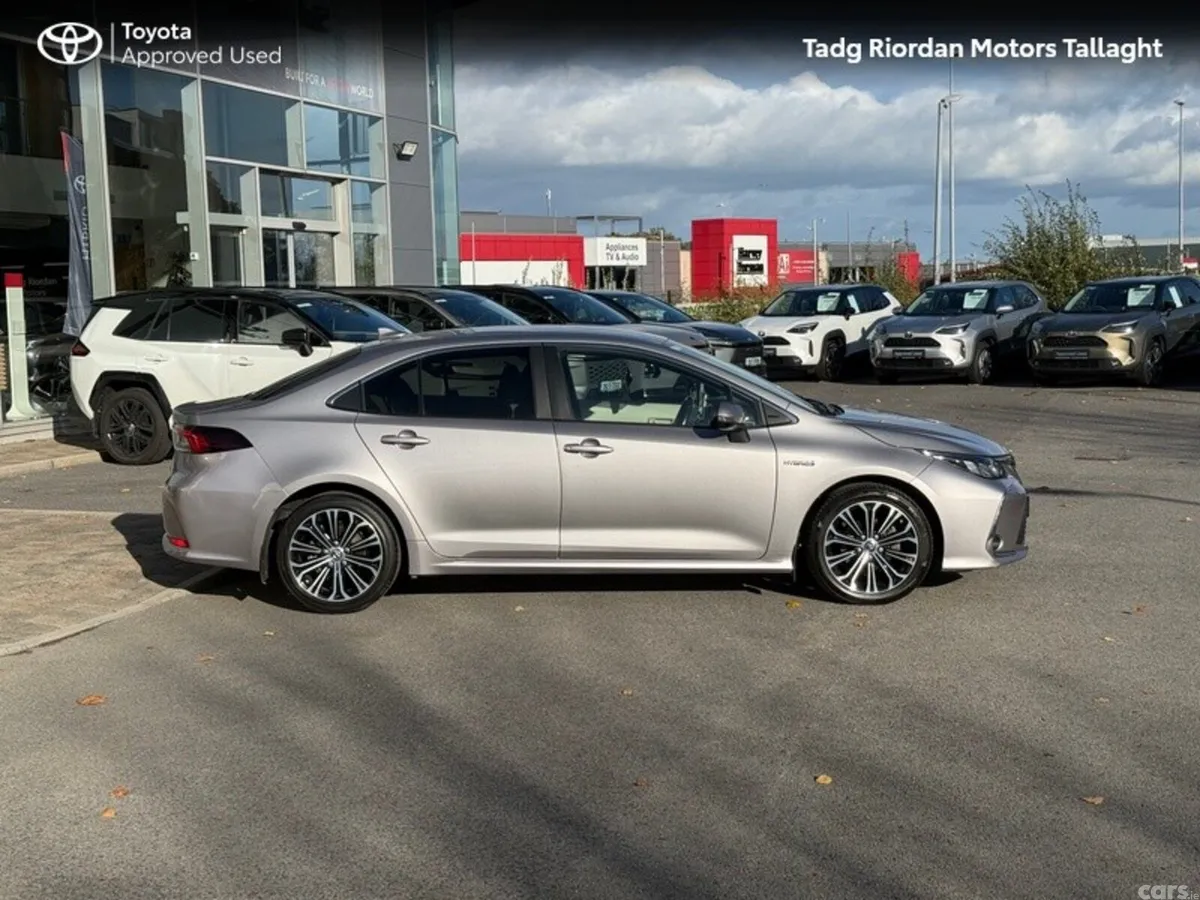Toyota Corolla Saloon, Petrol Hybrid, 2022, Grey