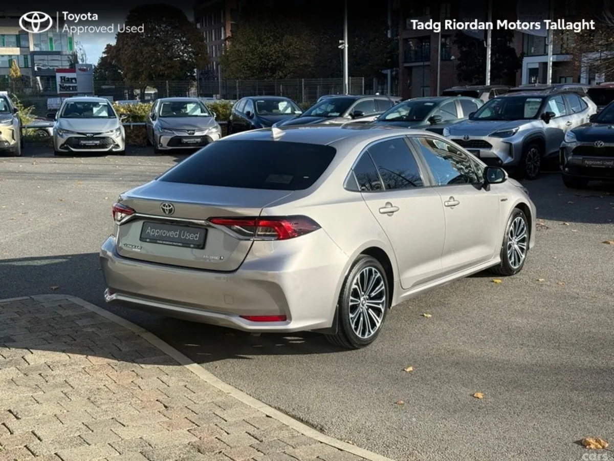 Toyota Corolla Saloon, Petrol Hybrid, 2022, Grey