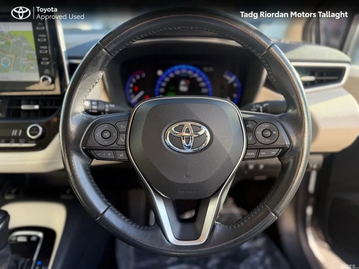 Toyota Corolla Saloon, Petrol Hybrid, 2022, Grey