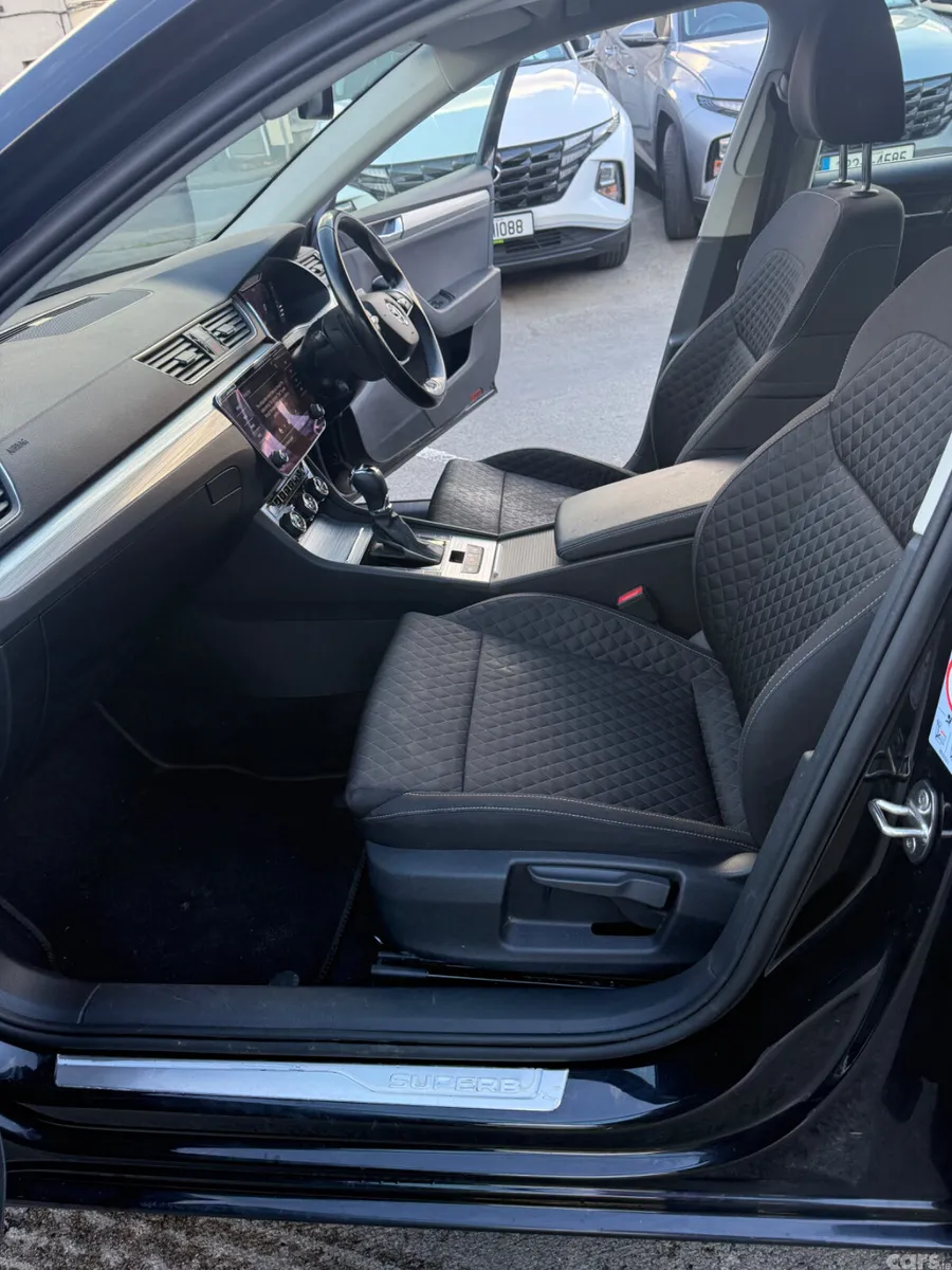 Skoda Superb Saloon, Diesel, 2022, Black