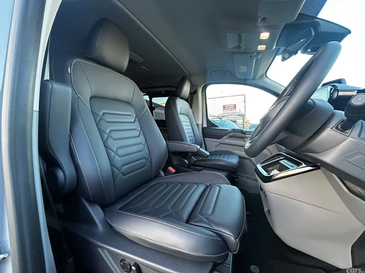 Ford Tourneo Custom MPV, Petrol Hybrid, 2027, Grey