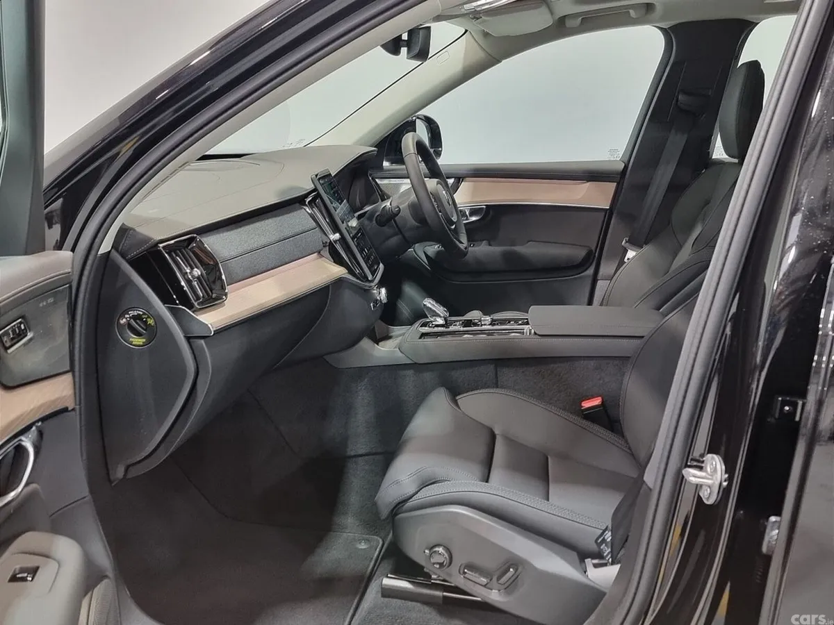 Volvo XC90 SUV, Petrol Hybrid, 2026, Black