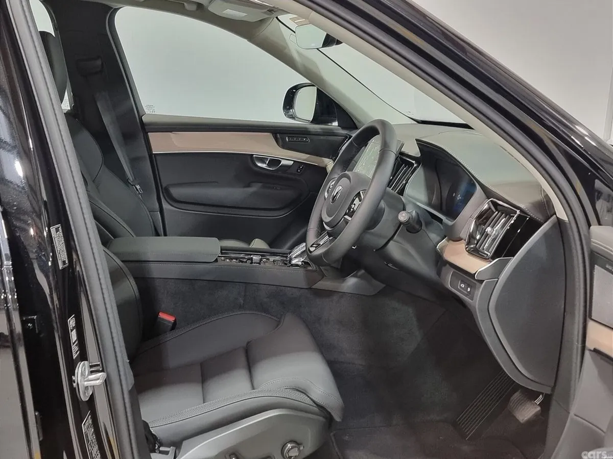 Volvo XC90 SUV, Petrol Hybrid, 2026, Black