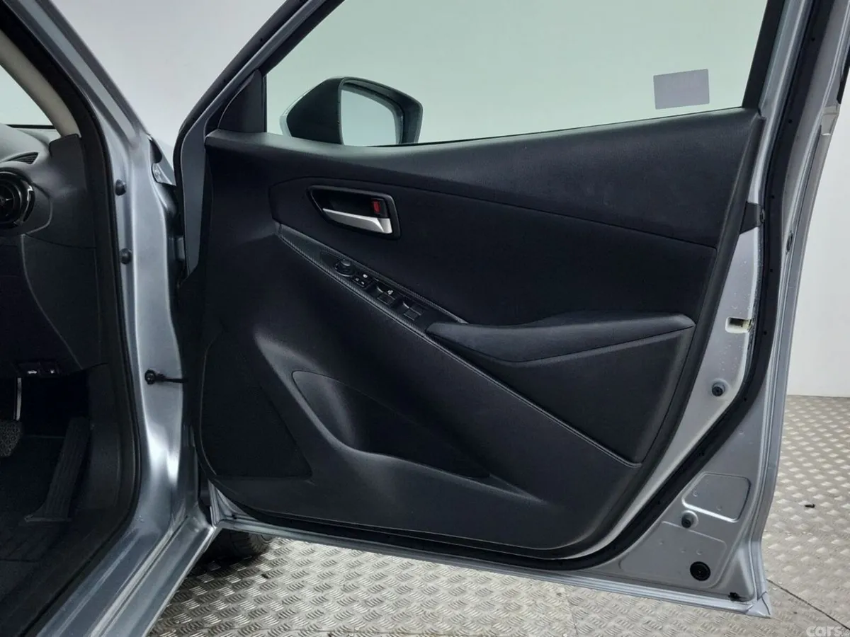 Mazda Mazda2 Hatchback, Petrol, 2022, Silver