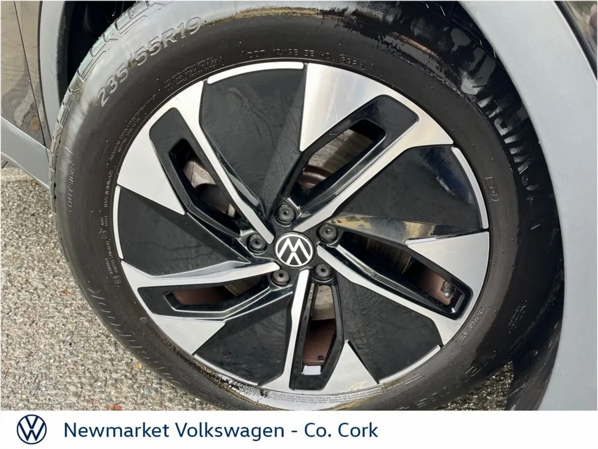 Volkswagen ID.4 SUV, Electric, 2023, Black