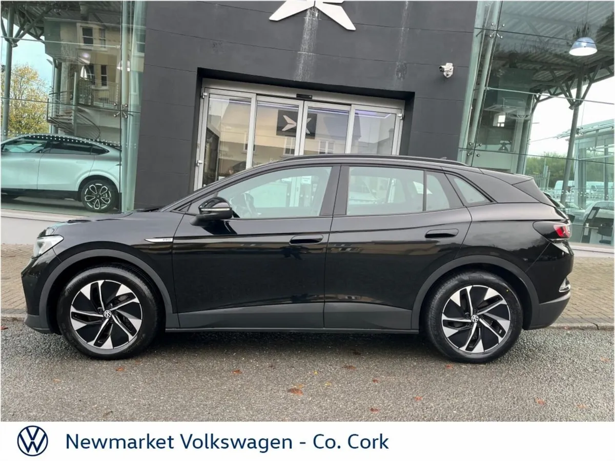 Volkswagen ID.4 SUV, Electric, 2023, Black