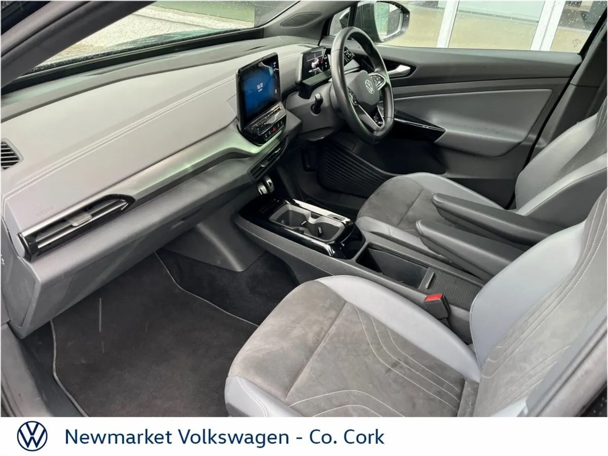 Volkswagen ID.4 SUV, Electric, 2023, Black