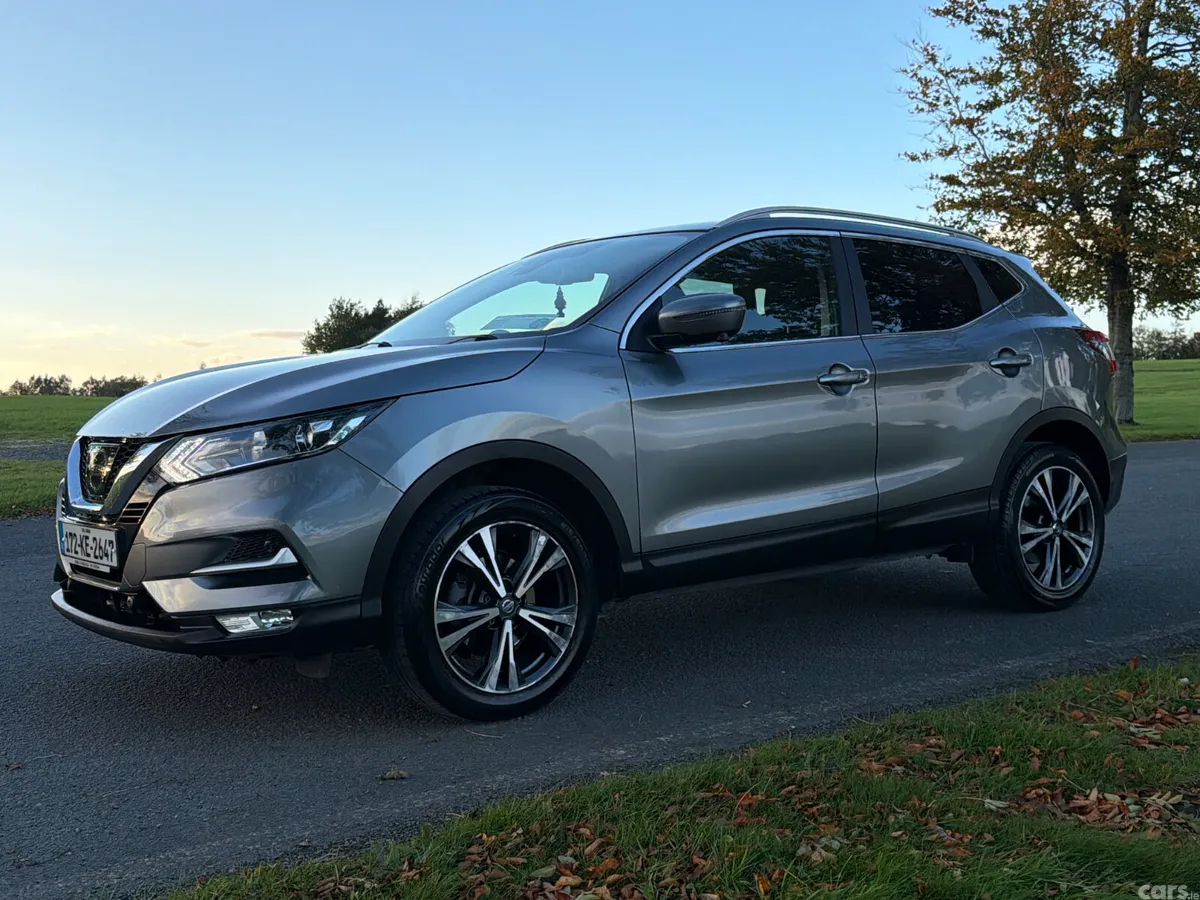 Nissan Qashqai SUV, Diesel, 2017, Grey