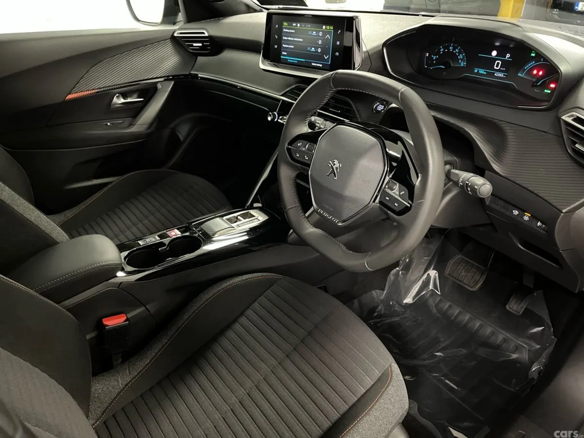 Peugeot 2008 SUV, Electric, 2023, Grey