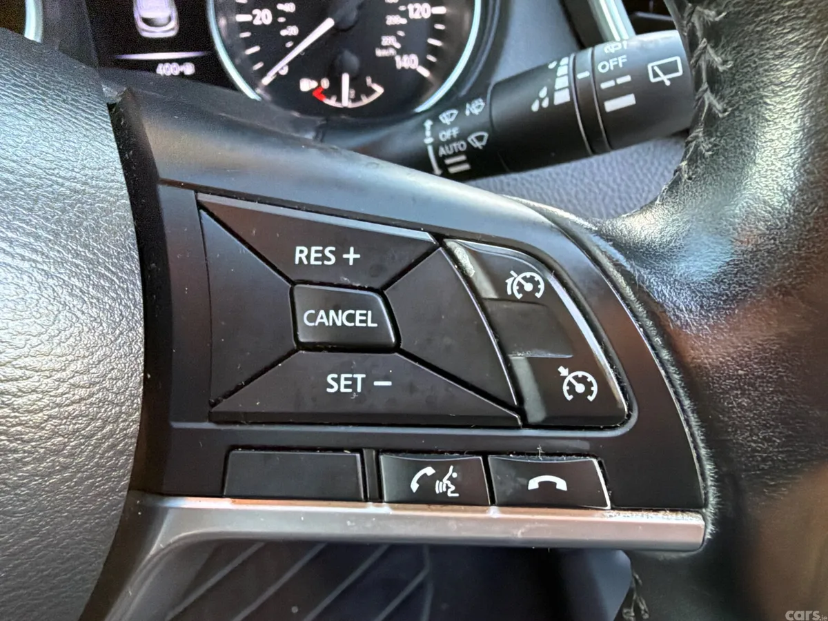 Nissan Qashqai SUV, Diesel, 2017, Grey