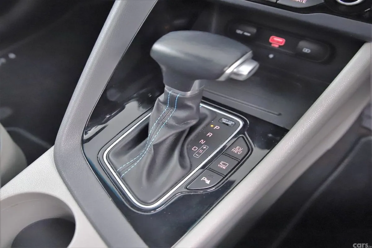 Kia Niro SUV, Petrol Plug-in Hybrid, 2021, Grey