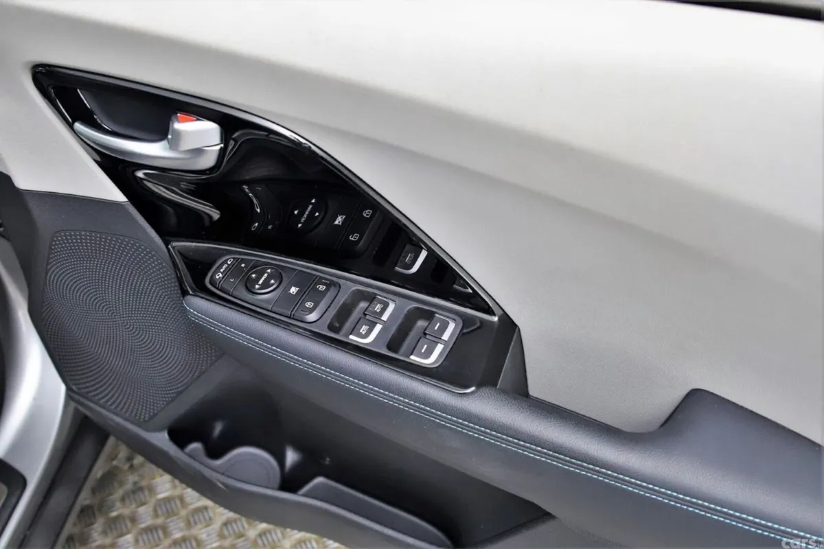Kia Niro SUV, Petrol Plug-in Hybrid, 2021, Grey