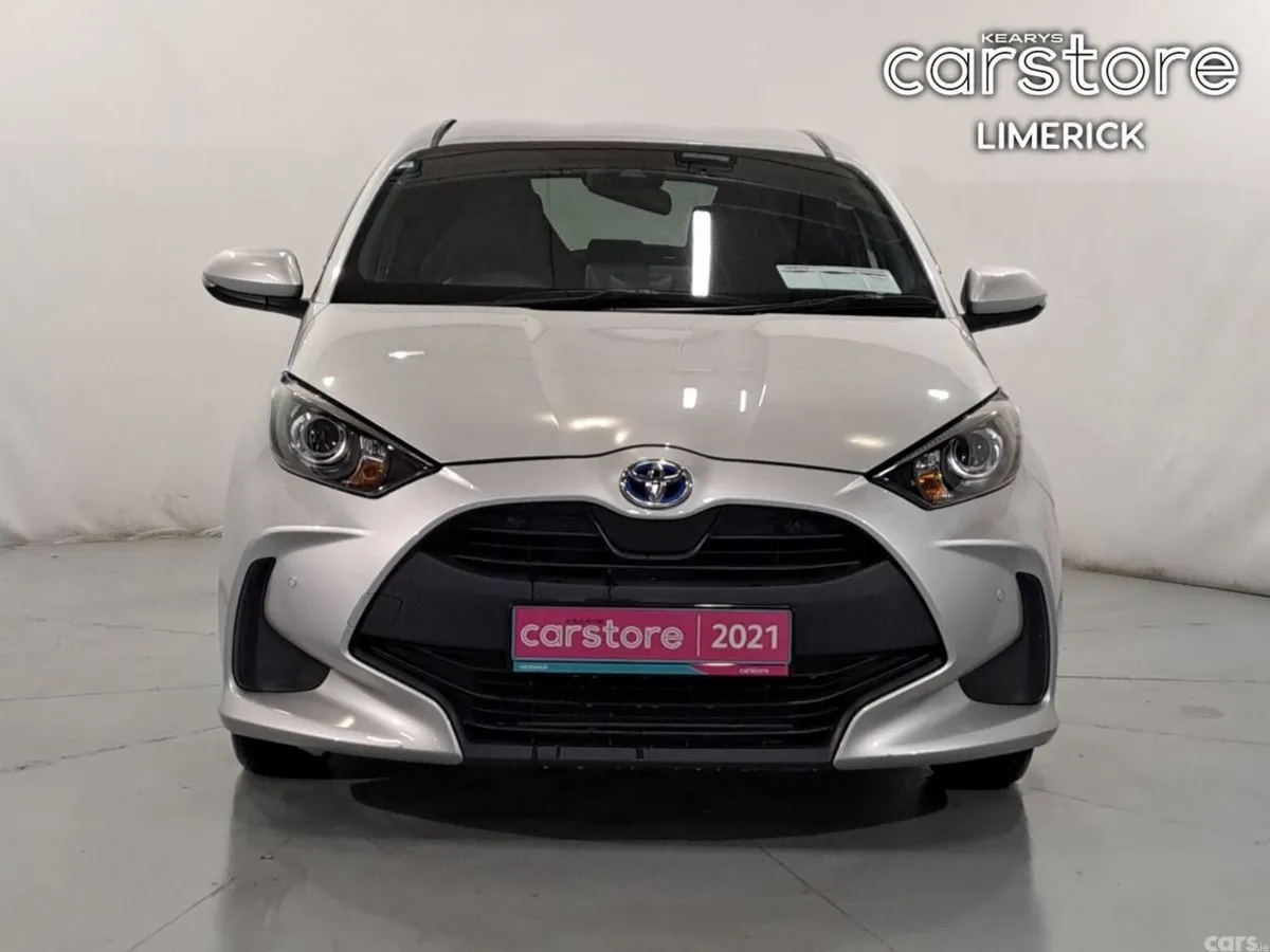 Toyota Yaris Hatchback, Petrol Hybrid, 2021, Grey